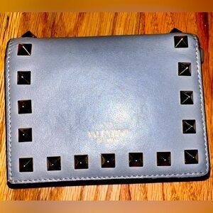 💯 Aauthentic Valentino garavani wallet